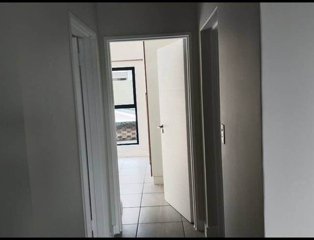 3 BEDROOM APARTMENT TO LET IN WATERFALL